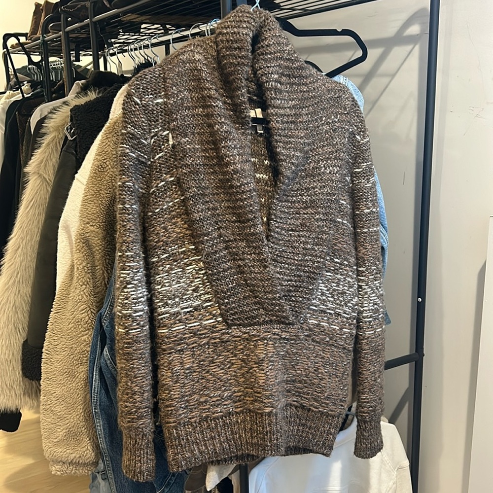 Vintage aritzia sweater
